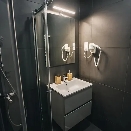 Modern In Downtown *